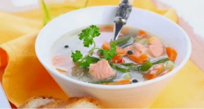 Fischsuppe mit einer Proteindiät
